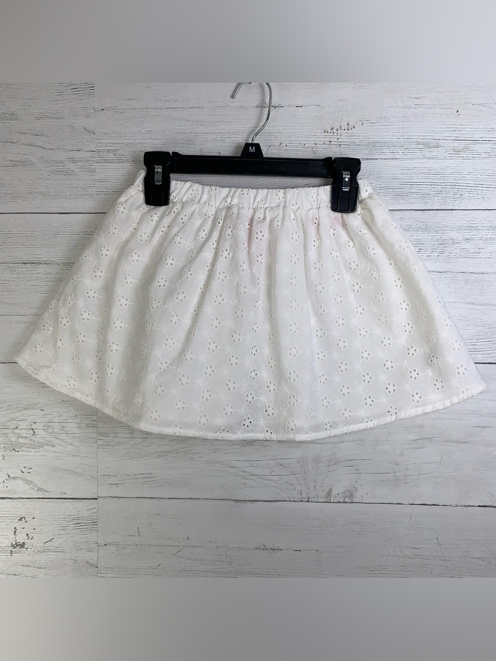 Isaac Mizrahi white eyelet skirt girls size M (5-6)